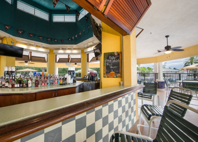 Holiday Inn Club Vacations Cape Canaveral Beach Resort Outdoor Bar